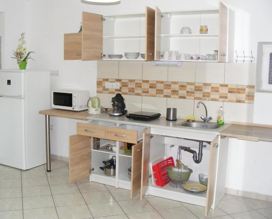 Fortuna Apartmanok Eger Extérieur photo