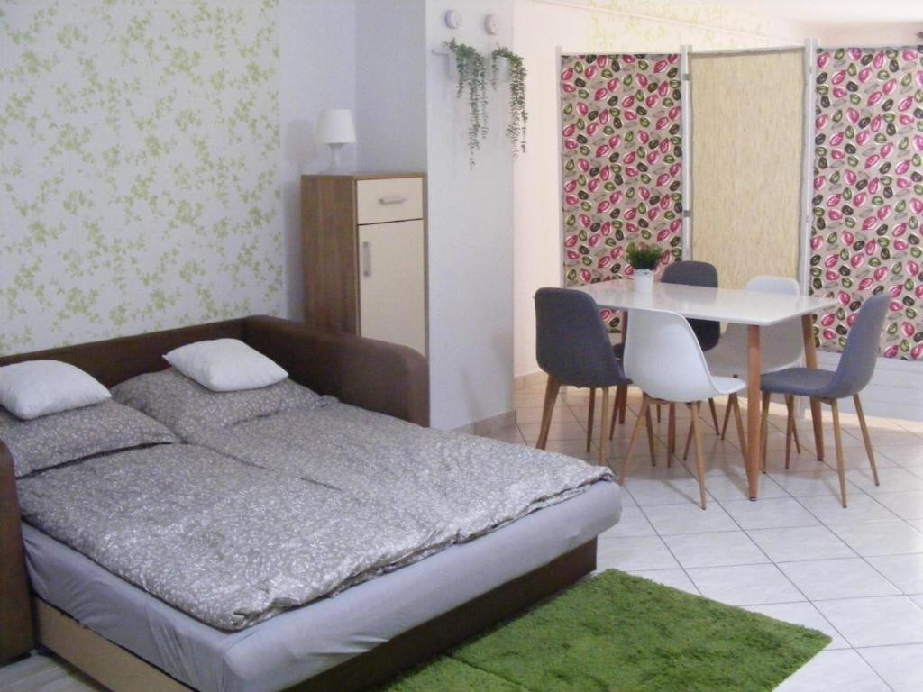 Fortuna Apartmanok Eger Extérieur photo